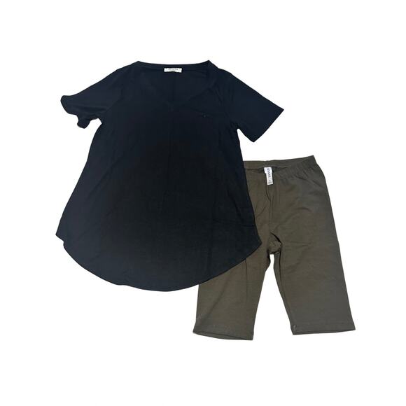 Holiday Cozy Essentials Bundle – White V-Neck Tee + Olive Biker Shorts (NWT) - Picture 3 of 5